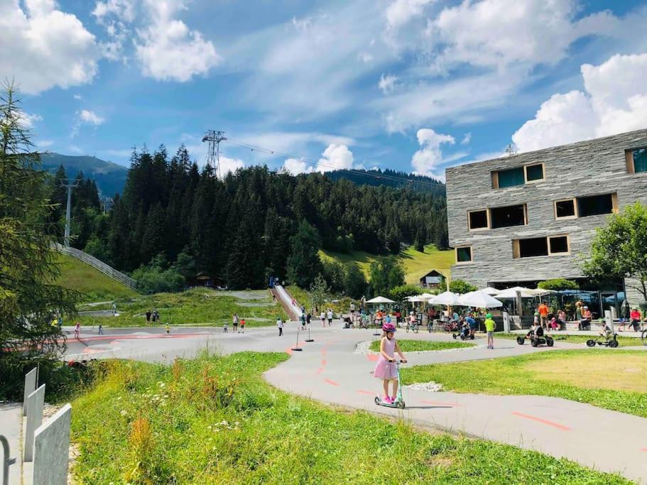 Modern Laax Apt, Swimming Pools, Wellness & Tennis ภายนอก รูปภาพ