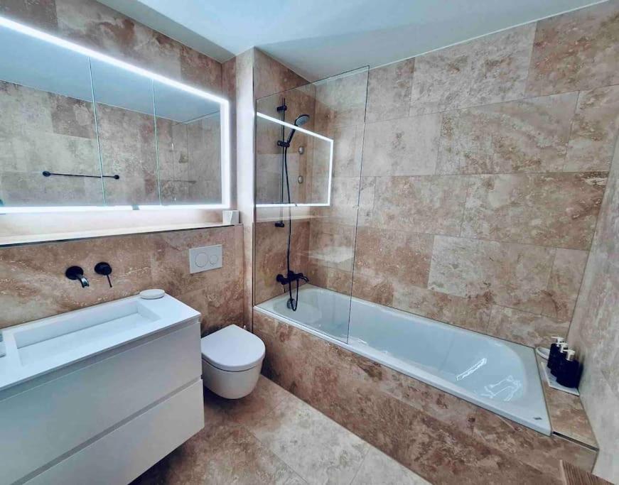 Modern Laax Apt, Swimming Pools, Wellness & Tennis ภายนอก รูปภาพ